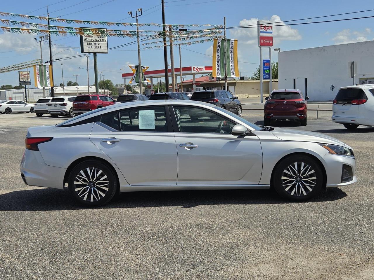 2023 Nissan Altima 2.5 SV Sedan
