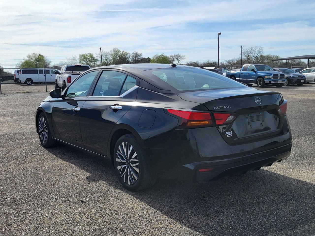 2023 Nissan Altima 2.5 SV Sedan Beeville TX