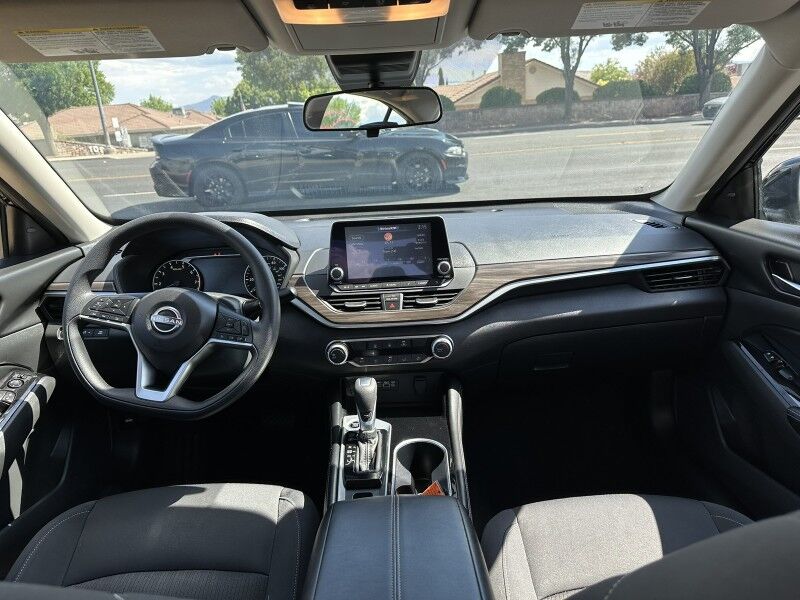 2023 Nissan Altima 2.5 SV photo 14