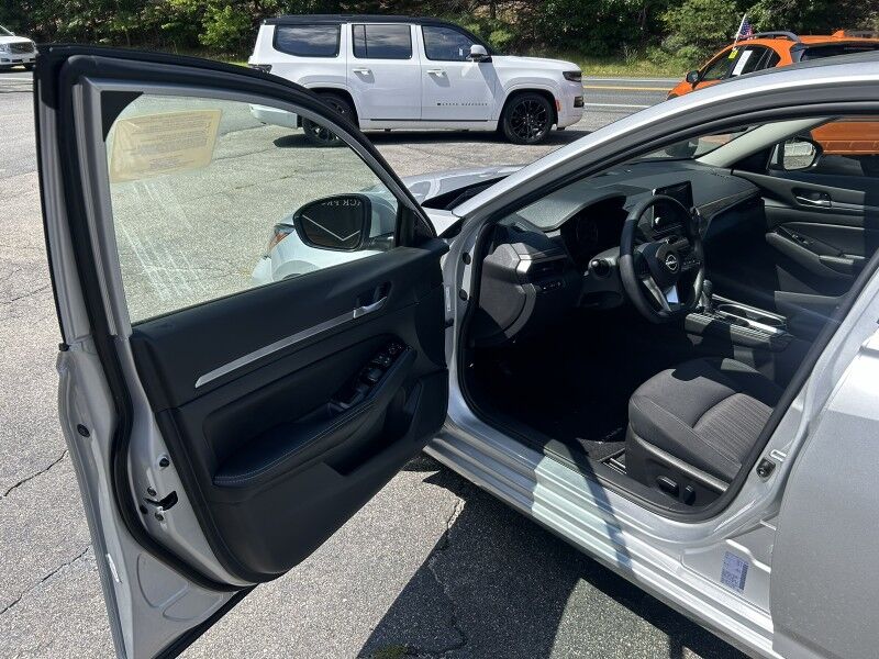 2023 Nissan Altima 2.5 SV Whitinsville MA