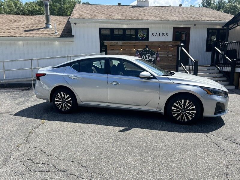 2023 Nissan Altima 2.5 SV Whitinsville MA
