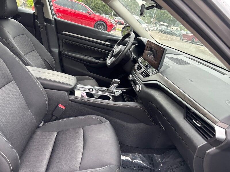 2023 Nissan Altima 2.5 SV w/PREMIUM PKG. SUNR. Seffner FL