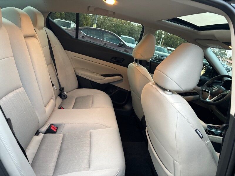 2023 Nissan Altima 2.5 SV w/PREMIUM PKG. SUNROOF. BIG DISPLAY Seffner FL