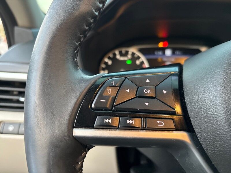 2023 Nissan Altima 2.5 SV w/PREMIUM PKG. SUNROOF. BIG DISPLAY Seffner FL