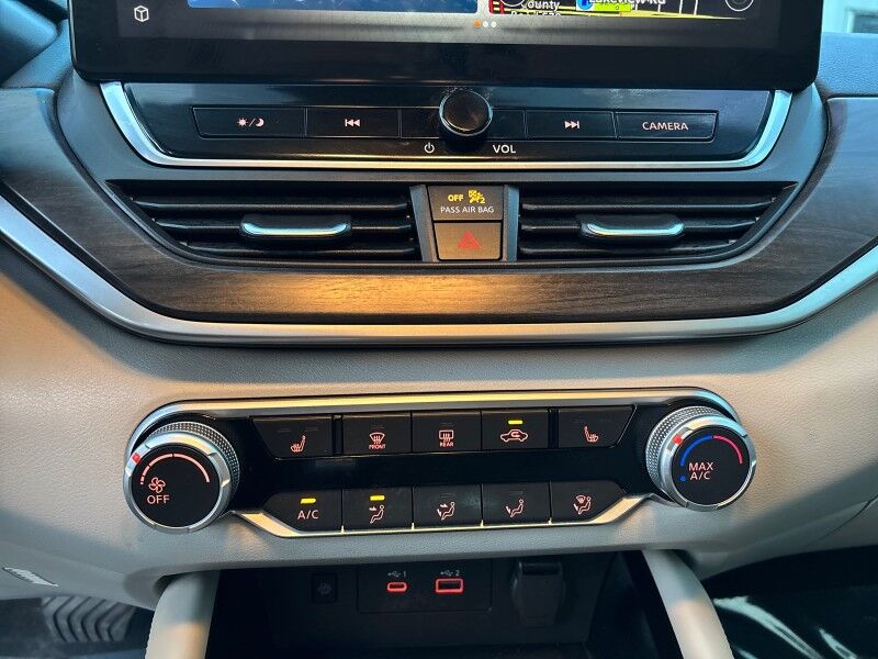 2023 Nissan Altima 2.5 SV w/PREMIUM PKG. SUNROOF. BIG DISPLAY Seffner FL