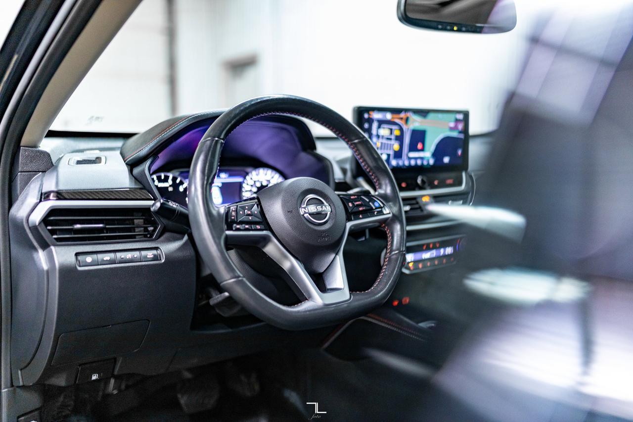 2023 Nissan Altima AWD SR Leather Roof BCam Red Deer AB