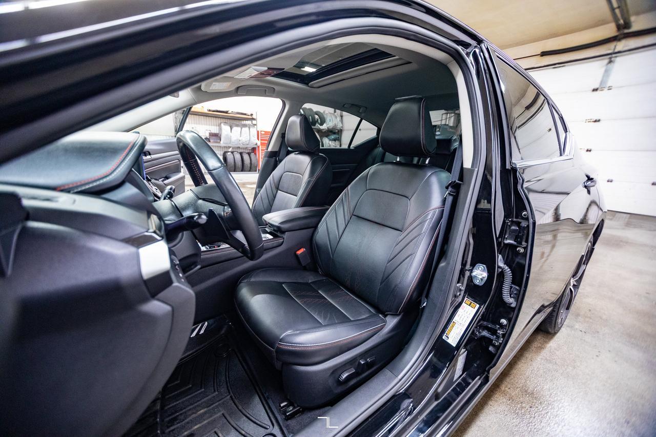 2023 Nissan Altima AWD SR Leather Roof BCam Red Deer AB