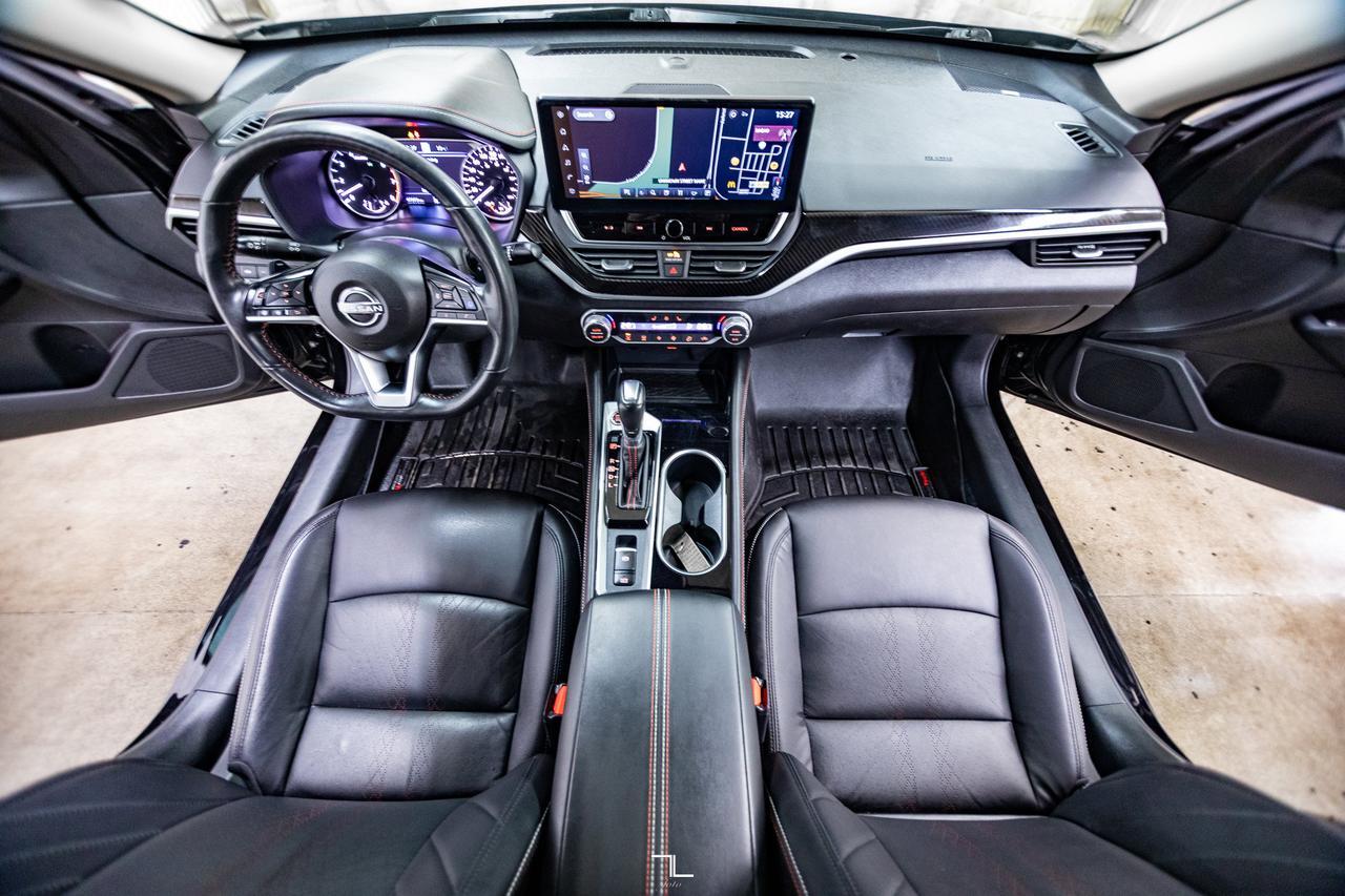 2023 Nissan Altima AWD SR Leather Roof BCam Red Deer AB