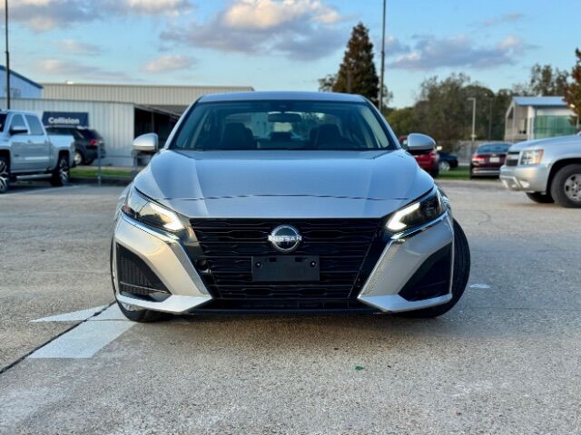 2023 Nissan Altima SL FWD