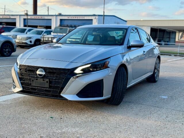 2023 Nissan Altima SL FWD