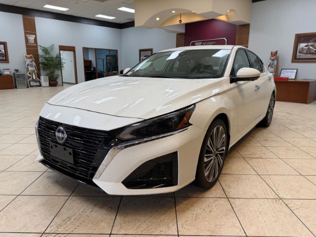 2023 Nissan Altima SL FWD