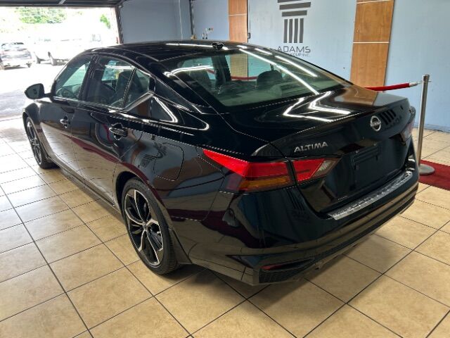 2023 Nissan Altima SR FWD