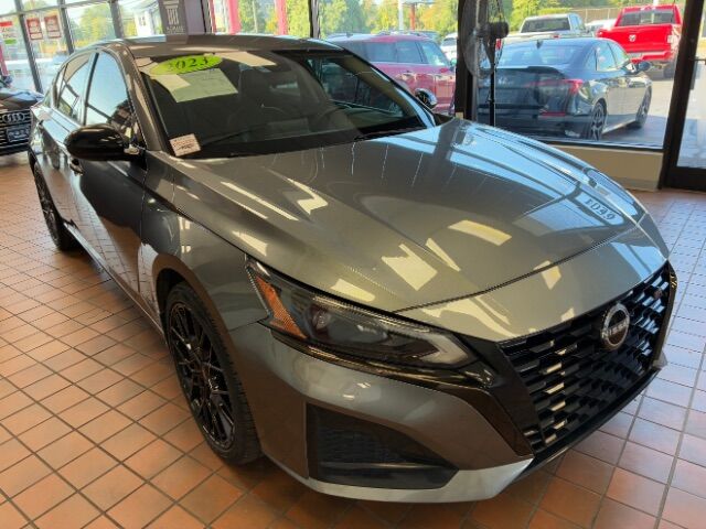 2023 Nissan Altima SR FWD