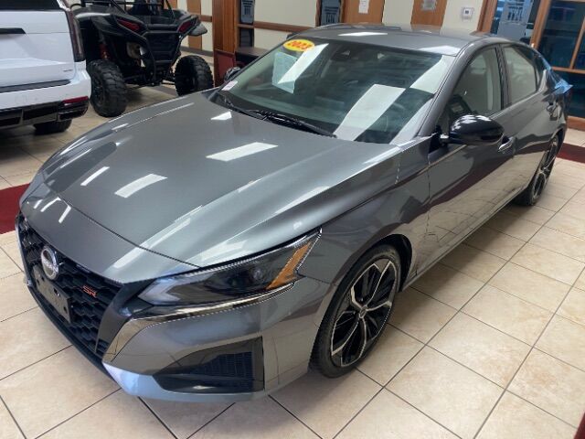 2023 Nissan Altima SR FWD