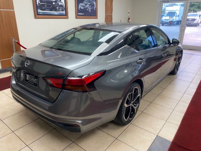 2023 Nissan Altima SR FWD