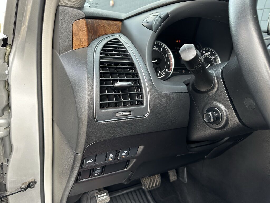 2023 Nissan Armada SL w/Captain&apos;s Chairs Pkg San Clemente CA