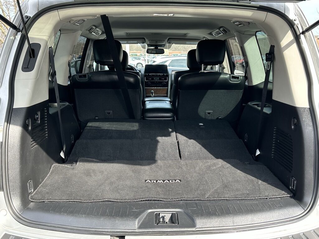 2023 Nissan Armada SL w/Captain&apos;s Chairs Pkg San Clemente CA