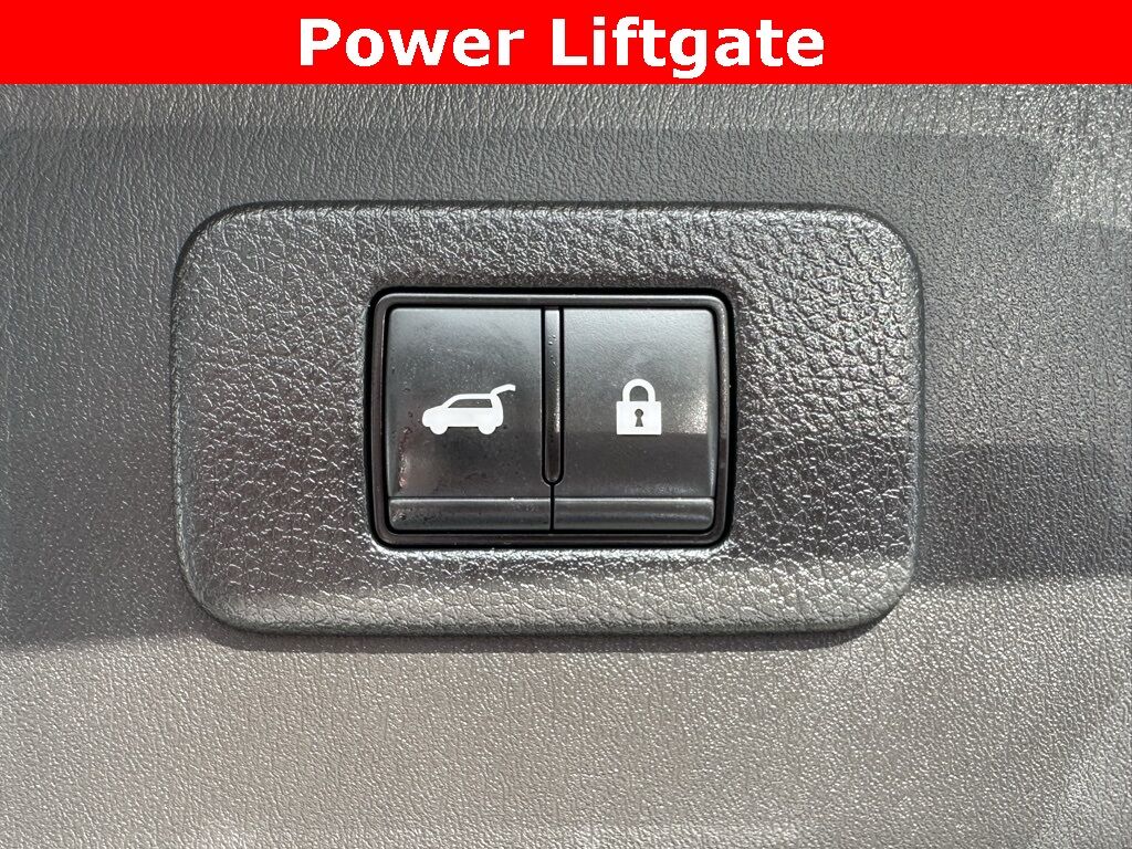 2023 Nissan Armada SL w/Captain&apos;s Chairs Pkg San Clemente CA