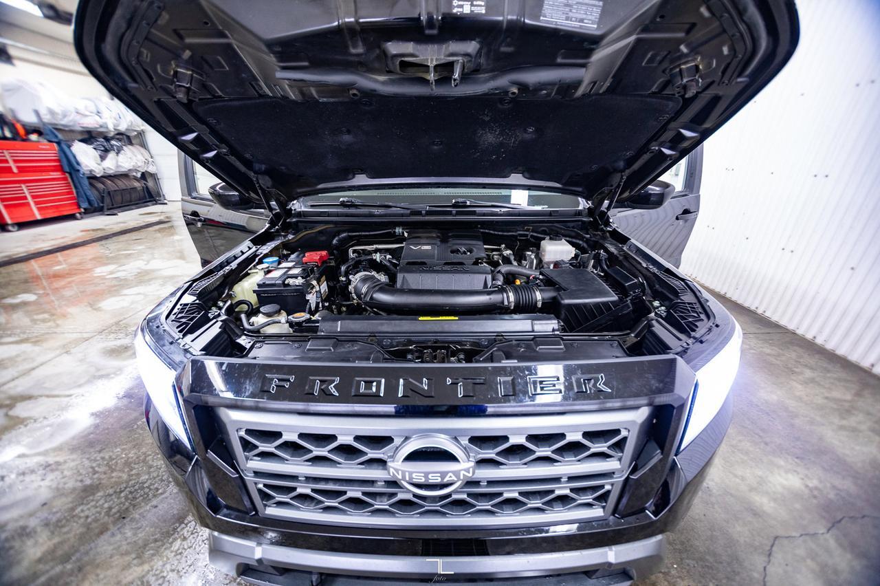 2023 Nissan Frontier 4x4 Crew Cab SV Premium Leather BCam Red Deer AB