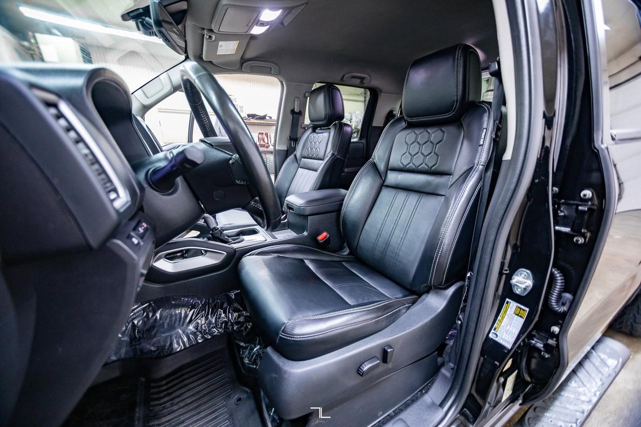 2023 Nissan Frontier 4x4 Crew Cab SV Premium Leather BCam Red Deer AB