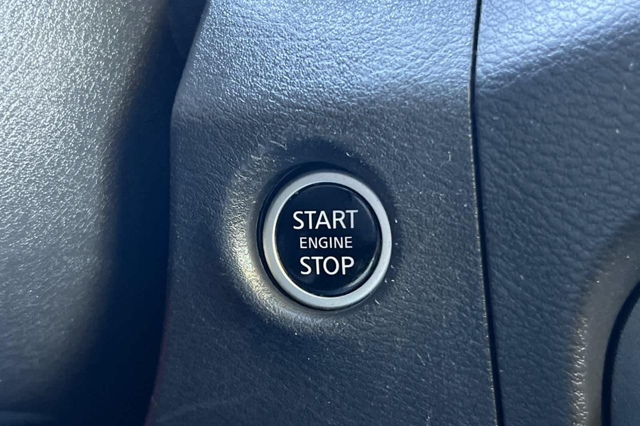 2023 Nissan Frontier PRO-4X Roseville CA