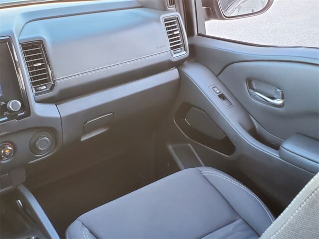 2023 Nissan Frontier SV  TX