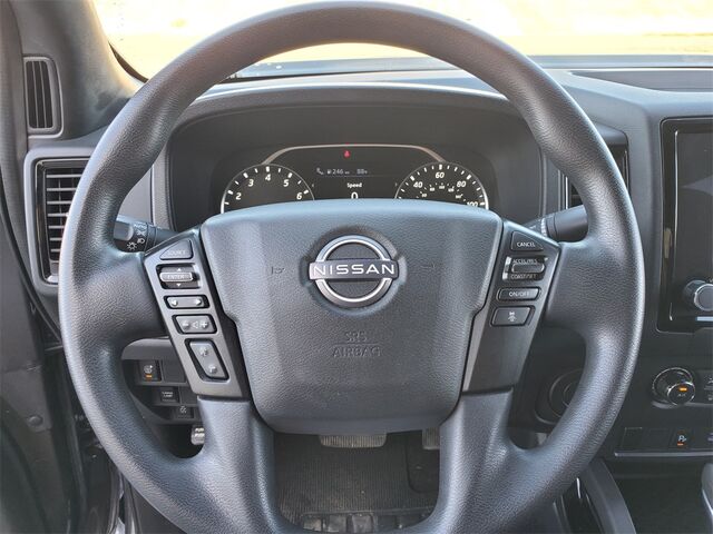 2023 Nissan Frontier SV  TX