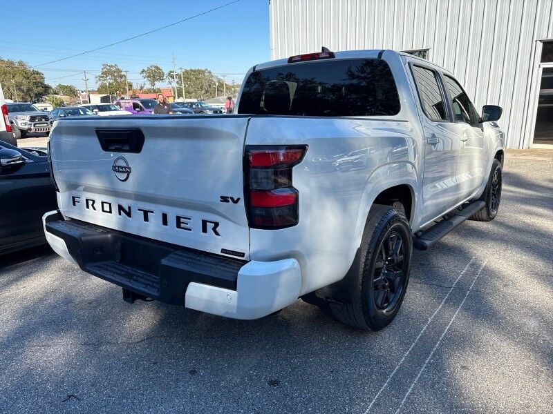 2023 Nissan Frontier SV Crew Cab V6 w/TECH & MIDNIGHT PKG. Seffner FL