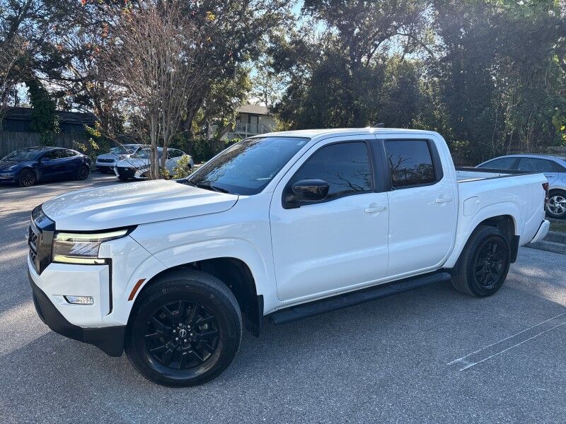 2023 Nissan Frontier SV Crew Cab V6 w/TECH & MIDNIGHT PKG. Seffner FL