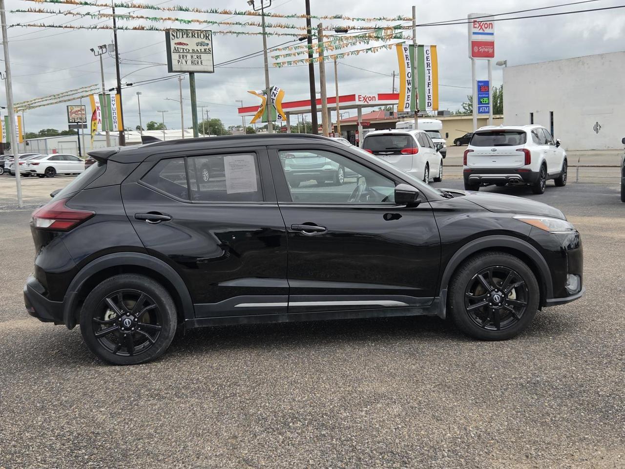 2023 Nissan Kicks SR FWD