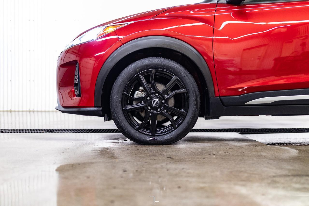 2023 Nissan Kicks SR Premium Leather BCam Red Deer AB