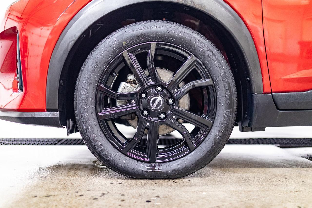 2023 Nissan Kicks SR Premium Leather BCam Red Deer AB