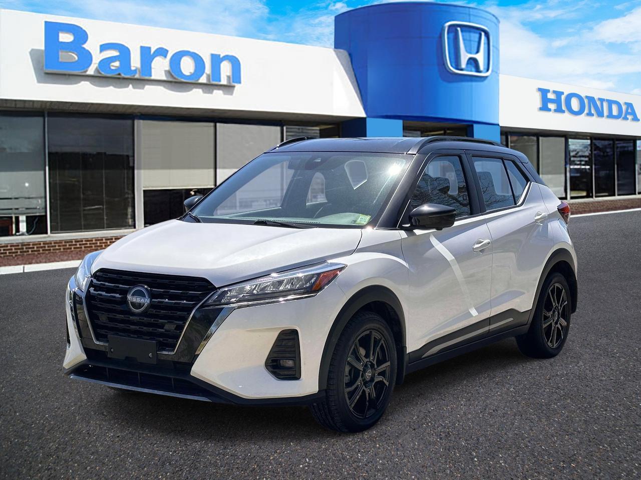 2023 Nissan Kicks SR