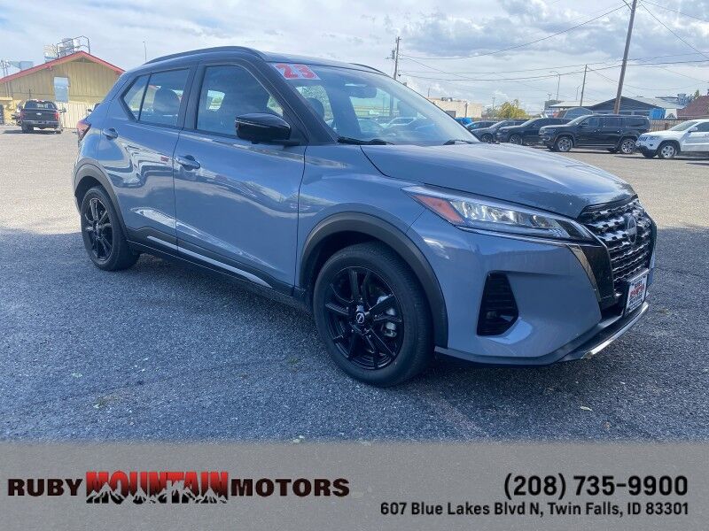 2023 Nissan Kicks SR