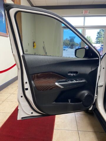 2023 Nissan Kicks SR Xtronic CVT Charlotte NC