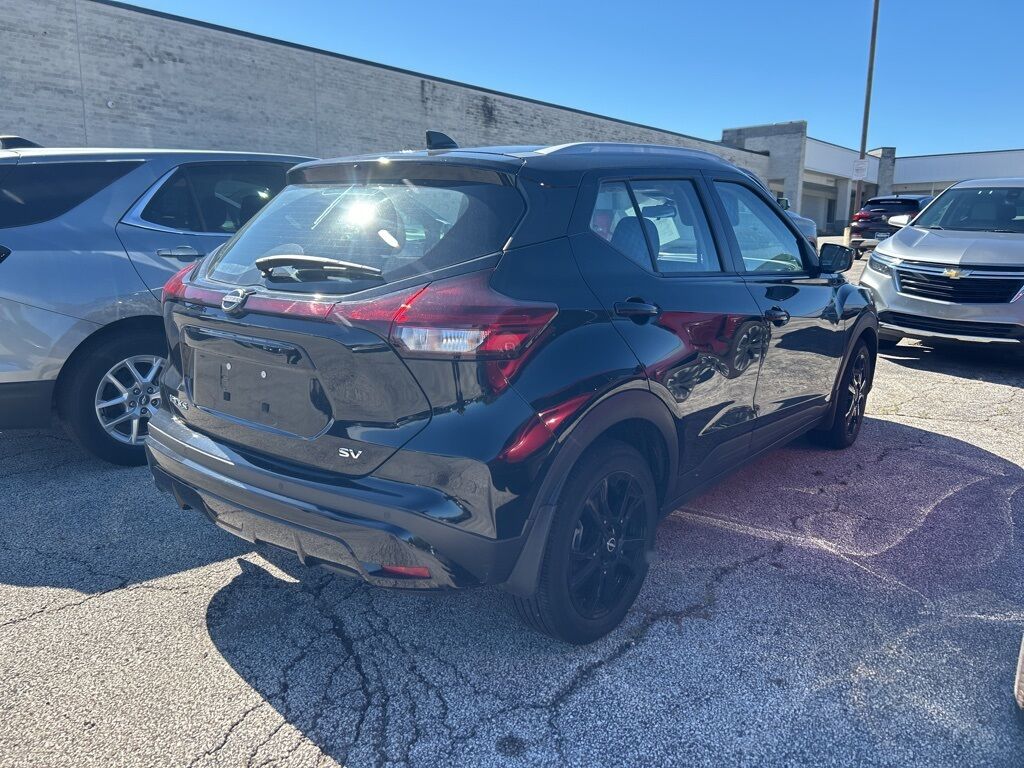 2023 Nissan Kicks SV Akron