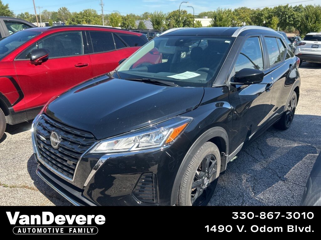 2023 Nissan Kicks SV Akron