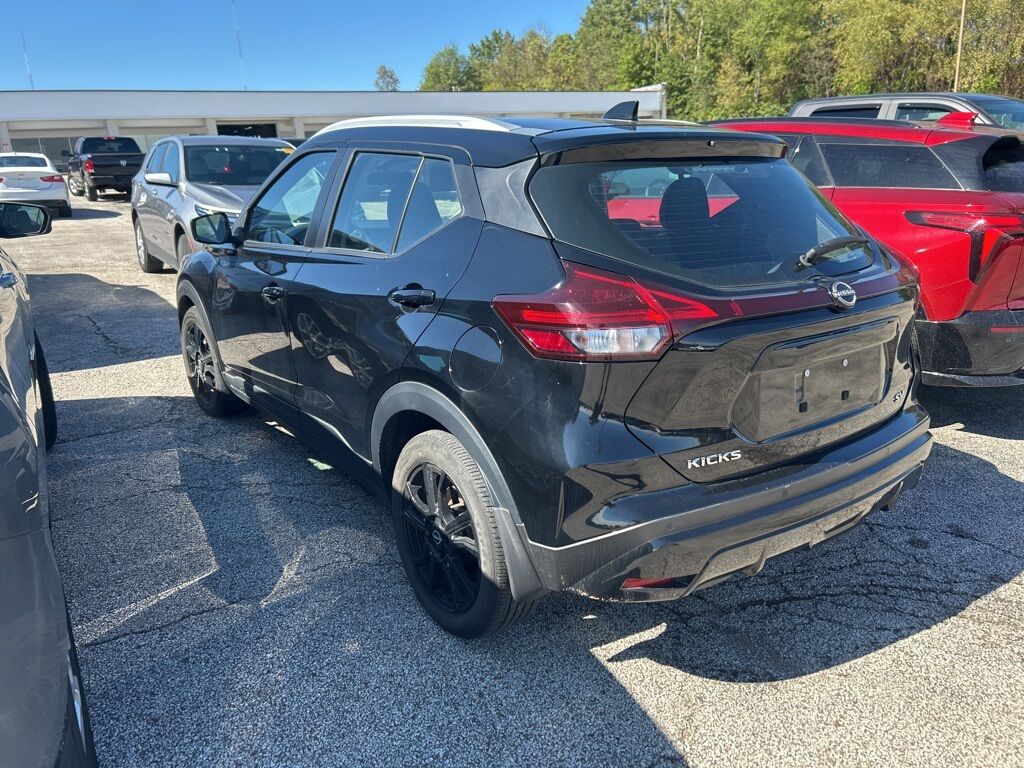 2023 Nissan Kicks SV Akron