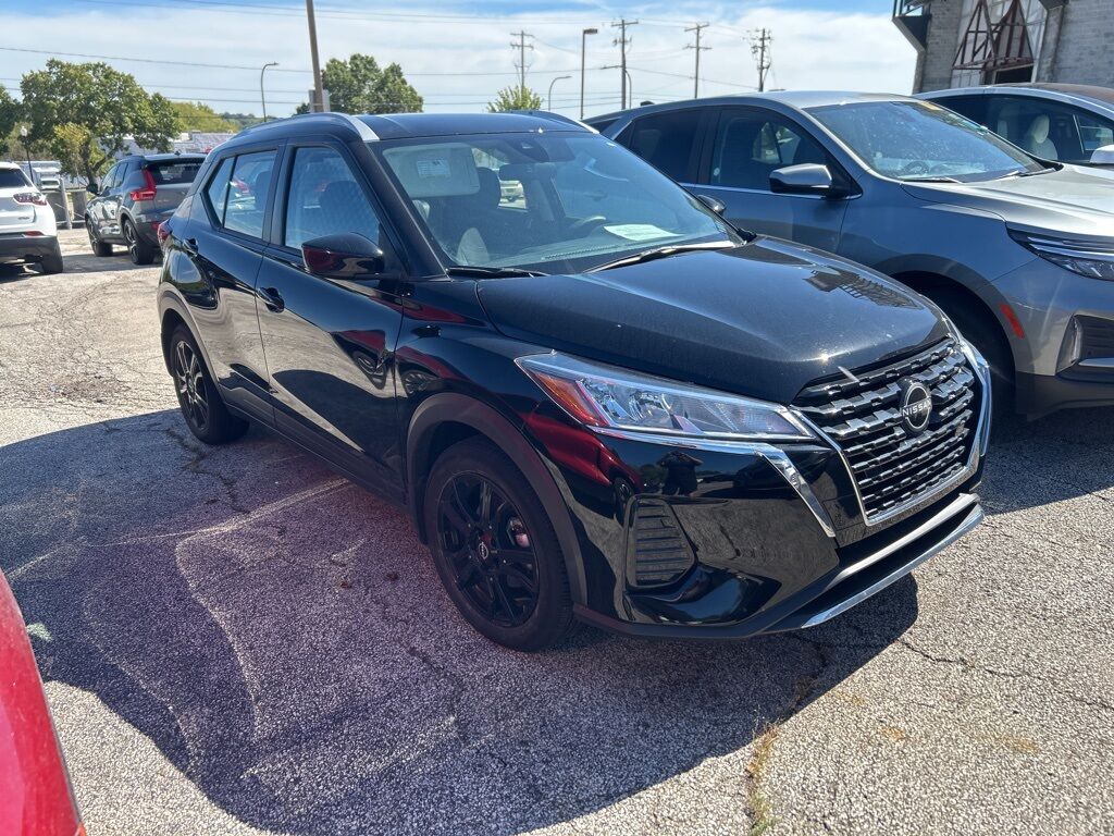 2023 Nissan Kicks SV Akron