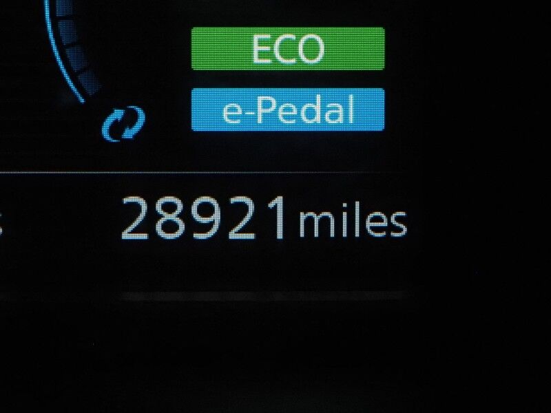 2023 Nissan LEAF SV PLUS *PROPILOT ASSIST, NAVIGATION, 360 VIEW CAMERAS, SAFETY ALERTS, ADAPTIVE CRUISE, HEATED SEATS/STEERING WHEEL, QUICK CHARGE, BLACK ALLOY WHEELS, APPLE CARPLAY Round Rock TX