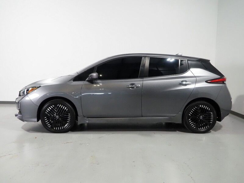 2023 Nissan LEAF SV PLUS *PROPILOT ASSIST, NAVIGATION, 360 VIEW CAMERAS, SAFETY ALERTS, ADAPTIVE CRUISE, HEATED SEATS/STEERING WHEEL, QUICK CHARGE, BLACK ALLOY WHEELS, APPLE CARPLAY Round Rock TX