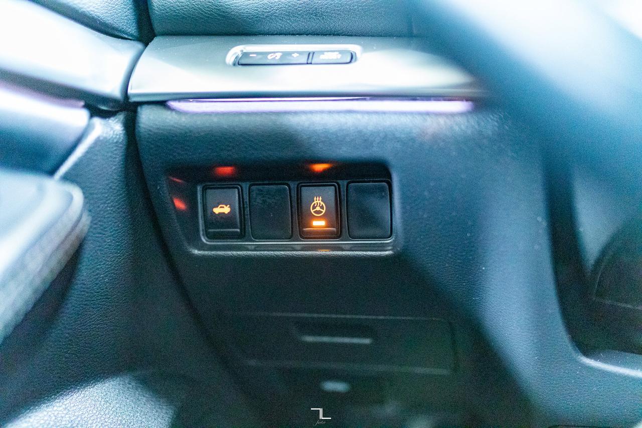 2023 Nissan Maxima SL Leather Roof Nav BCam Red Deer AB