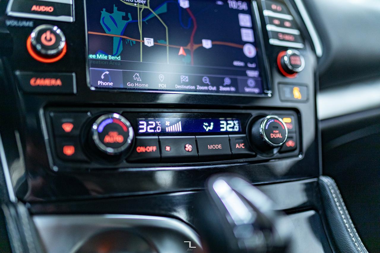 2023 Nissan Maxima SL Leather Roof Nav BCam Red Deer AB