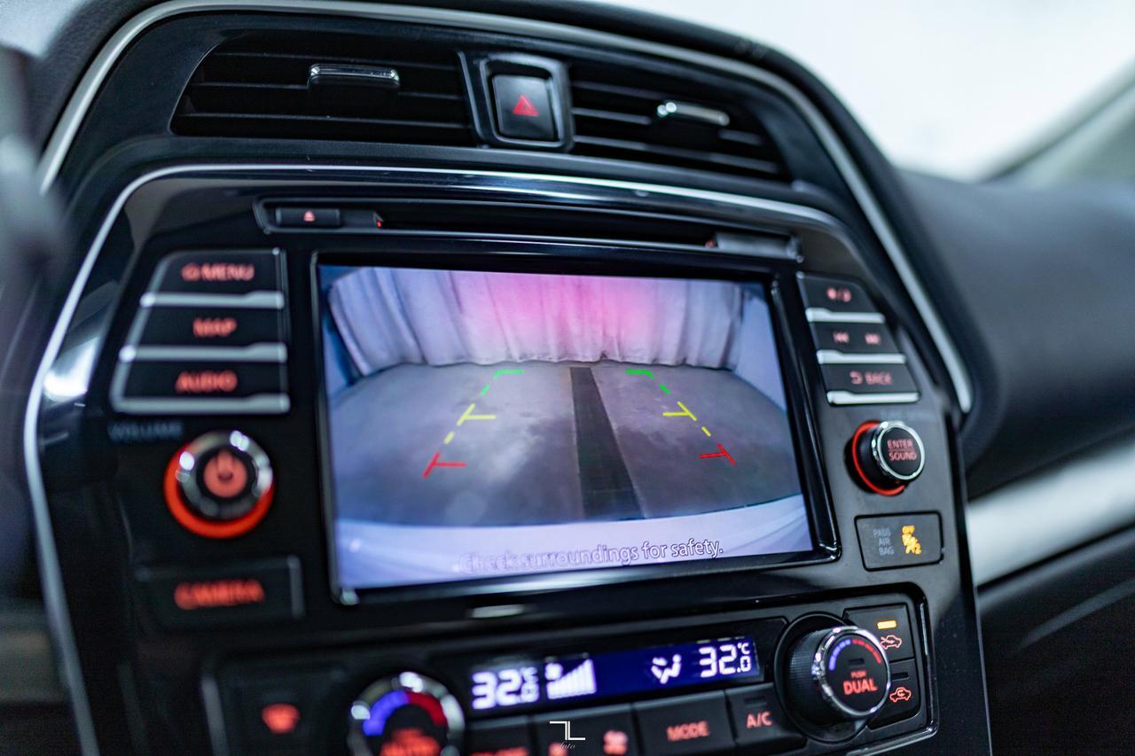 2023 Nissan Maxima SL Leather Roof Nav BCam Red Deer AB