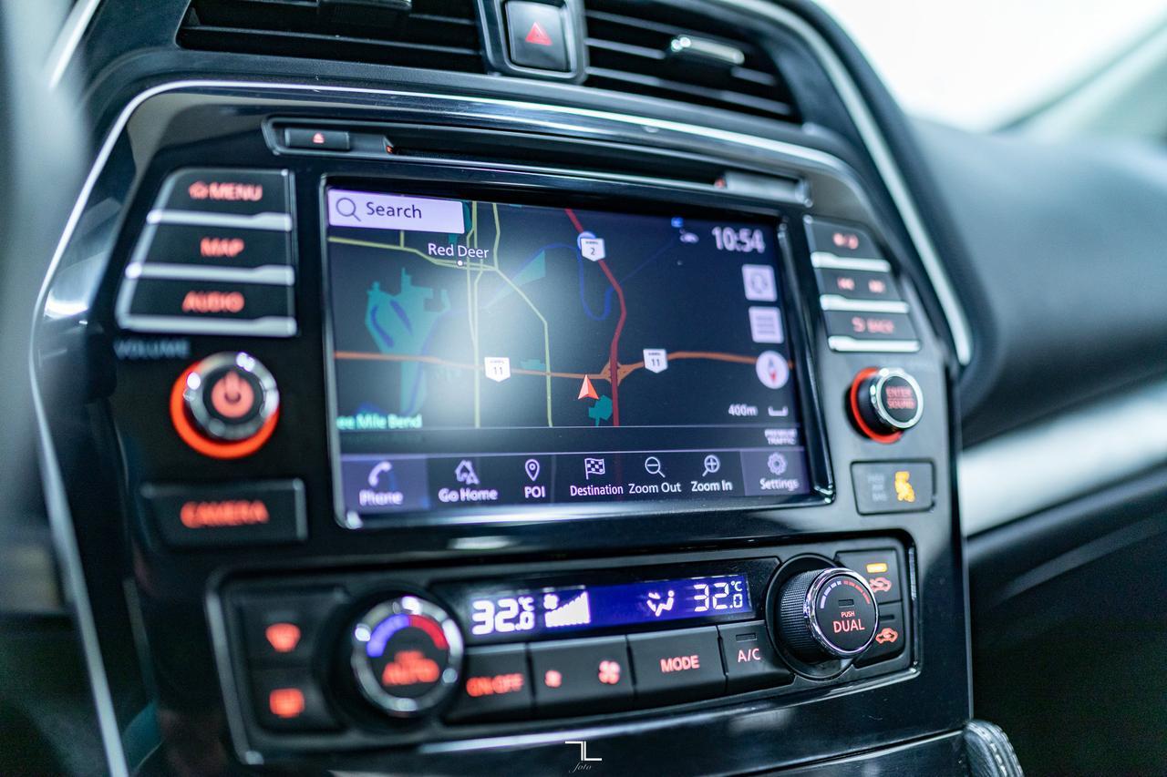 2023 Nissan Maxima SL Leather Roof Nav BCam Red Deer AB