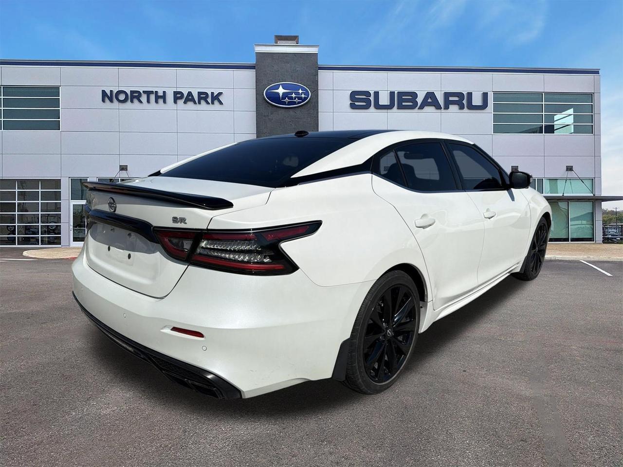 2023 Nissan Maxima SR
