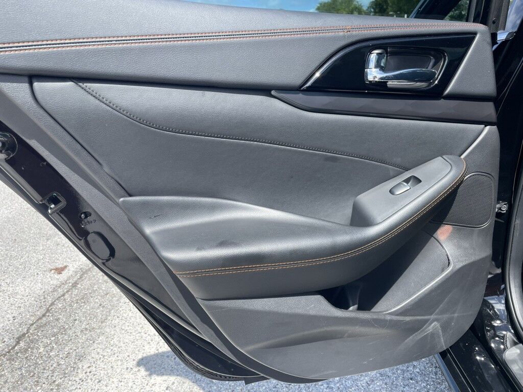 2023 Nissan Maxima SR~1 OWNER~NAVIGATION~SUNROOF~MEMORY SEATS~LANE ASSIST~SMART CRU Sarasota FL