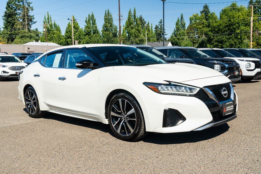2023 Nissan Maxima SV
