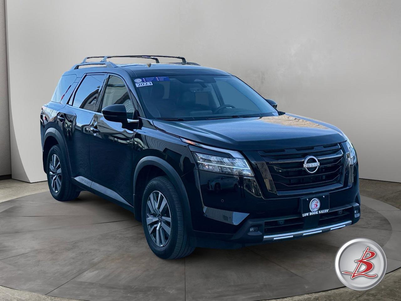 2023 Nissan PATHFINDER SL