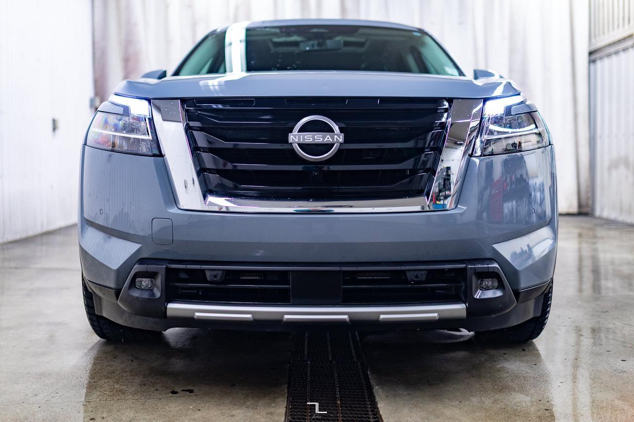 2023 Nissan Pathfinder AWD SL Leather Roof Nav BCam Red Deer AB